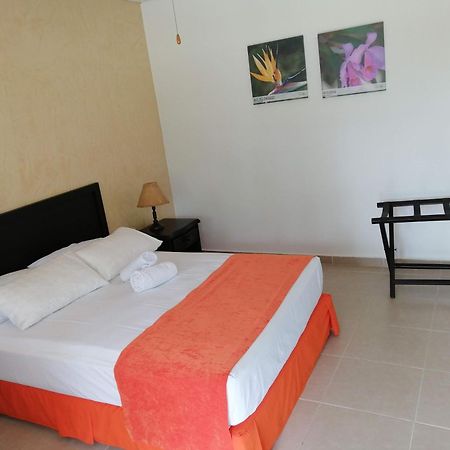 Hotel Campestre La Floresta Puerto Espejo エクステリア 写真