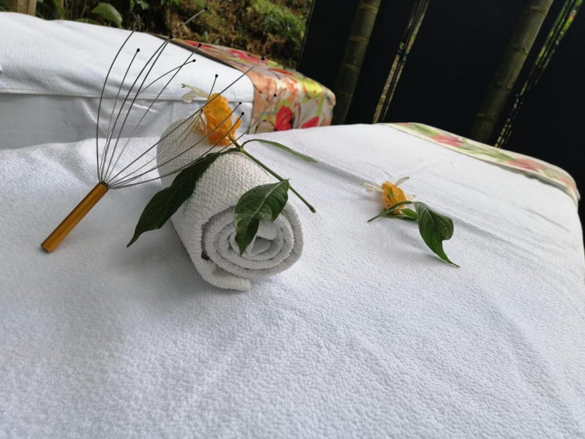 Hotel Campestre La Floresta Puerto Espejo エクステリア 写真