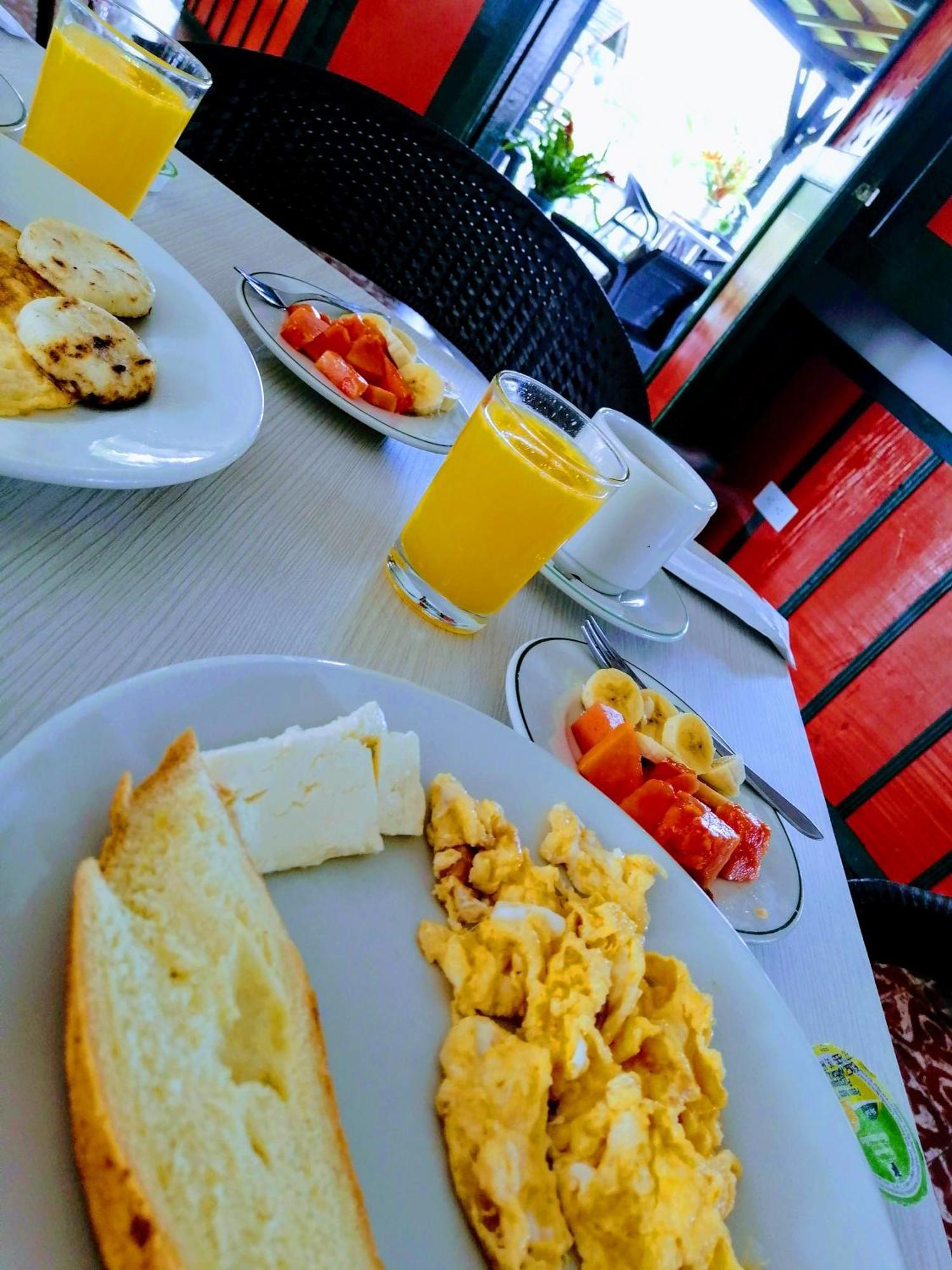 Hotel Campestre La Floresta Puerto Espejo エクステリア 写真