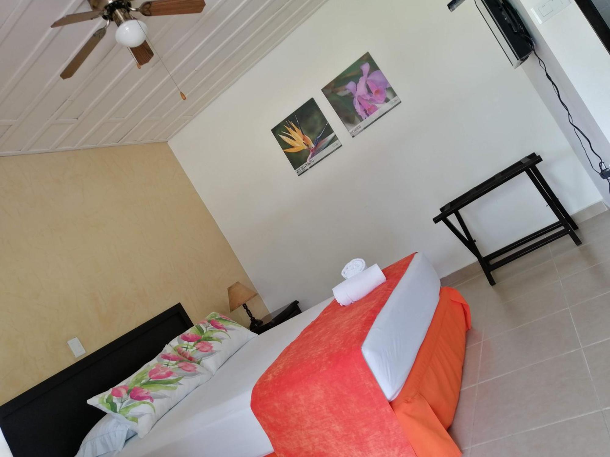 Hotel Campestre La Floresta Puerto Espejo エクステリア 写真