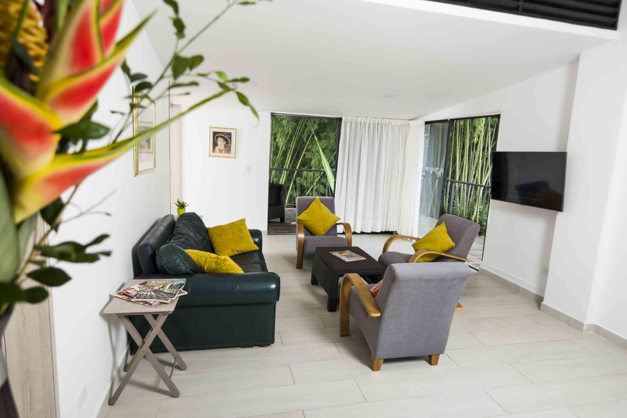 Hotel Campestre La Floresta Puerto Espejo エクステリア 写真