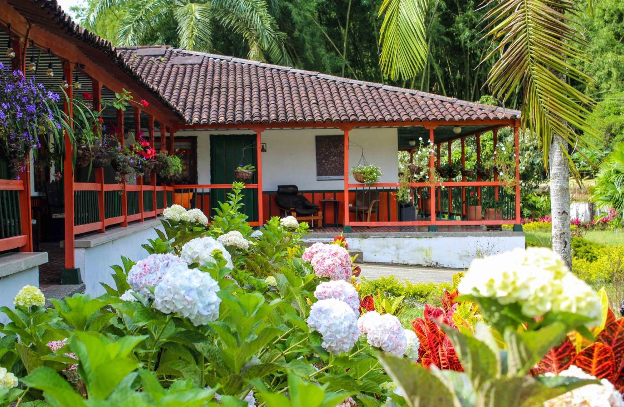 Hotel Campestre La Floresta Puerto Espejo エクステリア 写真
