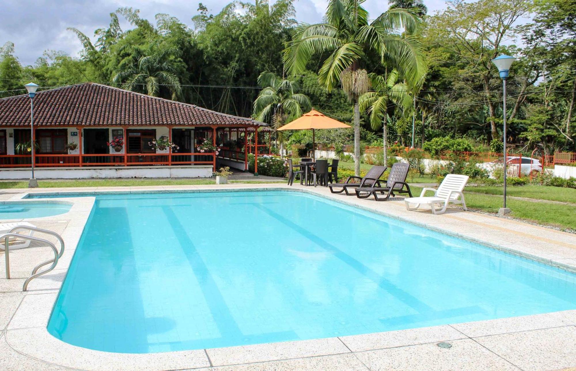 Hotel Campestre La Floresta Puerto Espejo エクステリア 写真