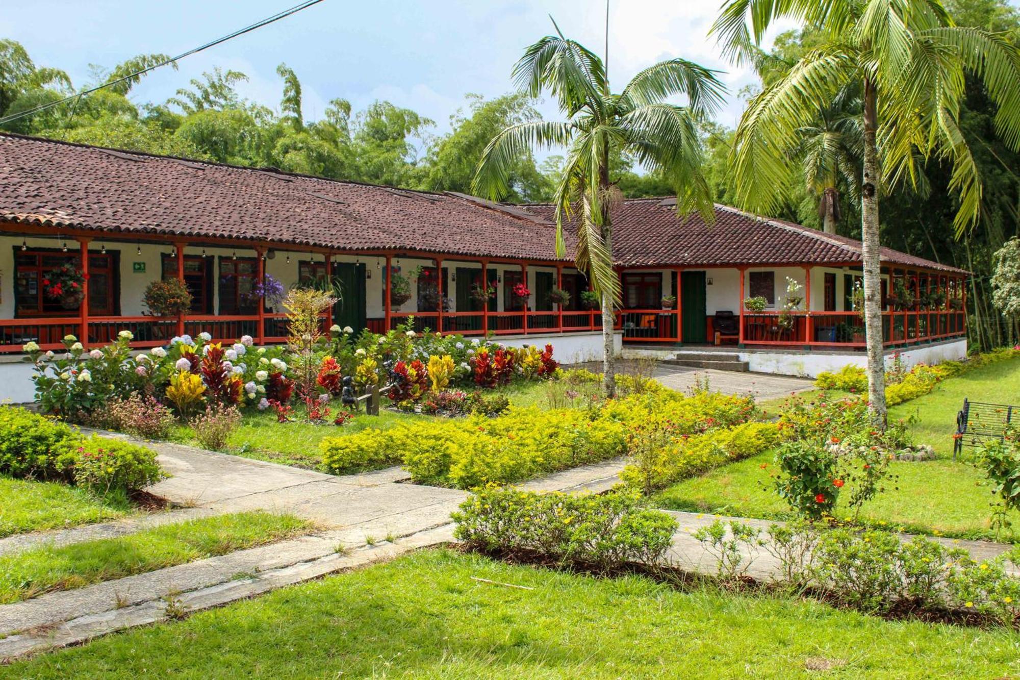 Hotel Campestre La Floresta Puerto Espejo エクステリア 写真