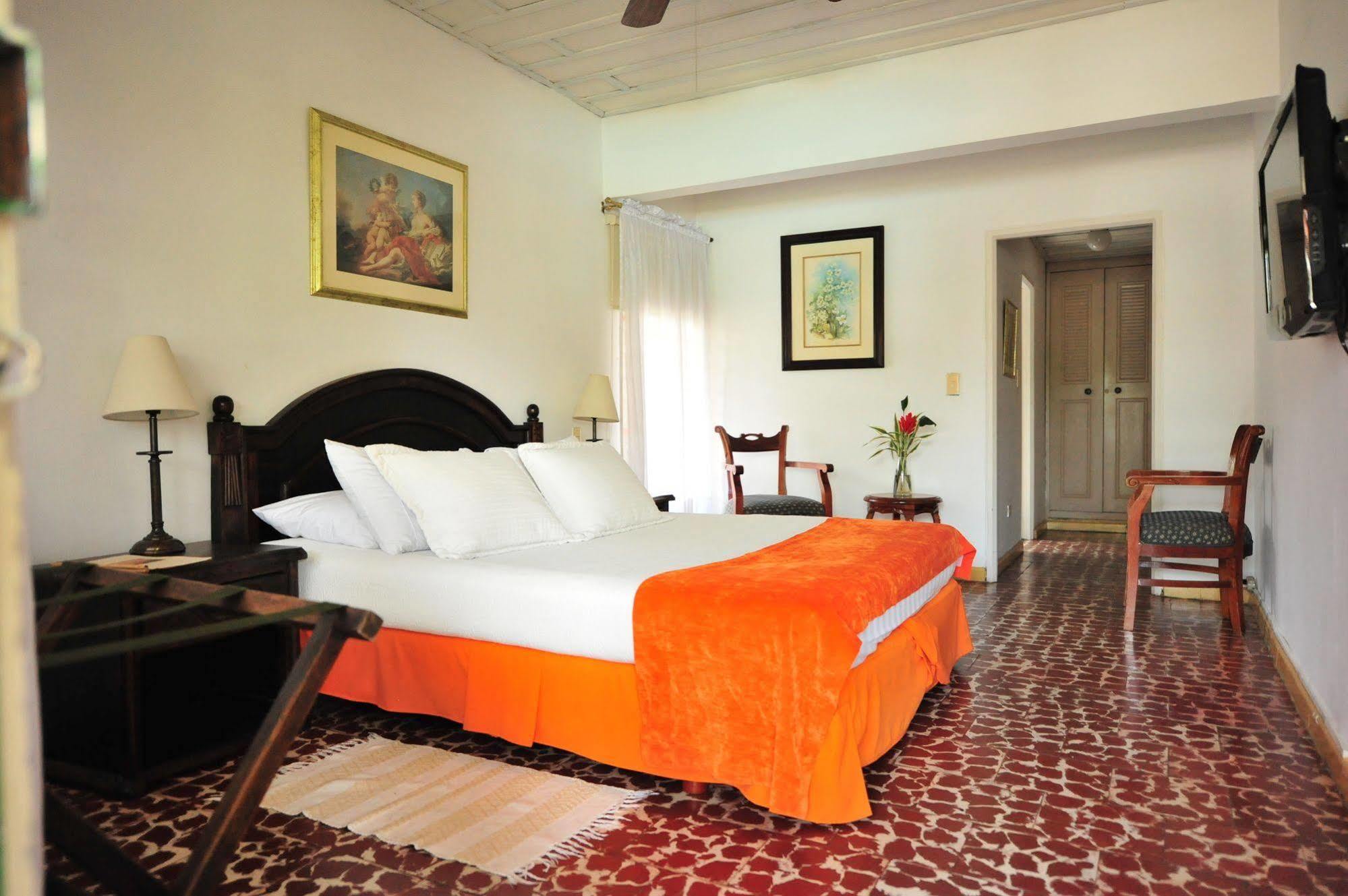 Hotel Campestre La Floresta Puerto Espejo エクステリア 写真