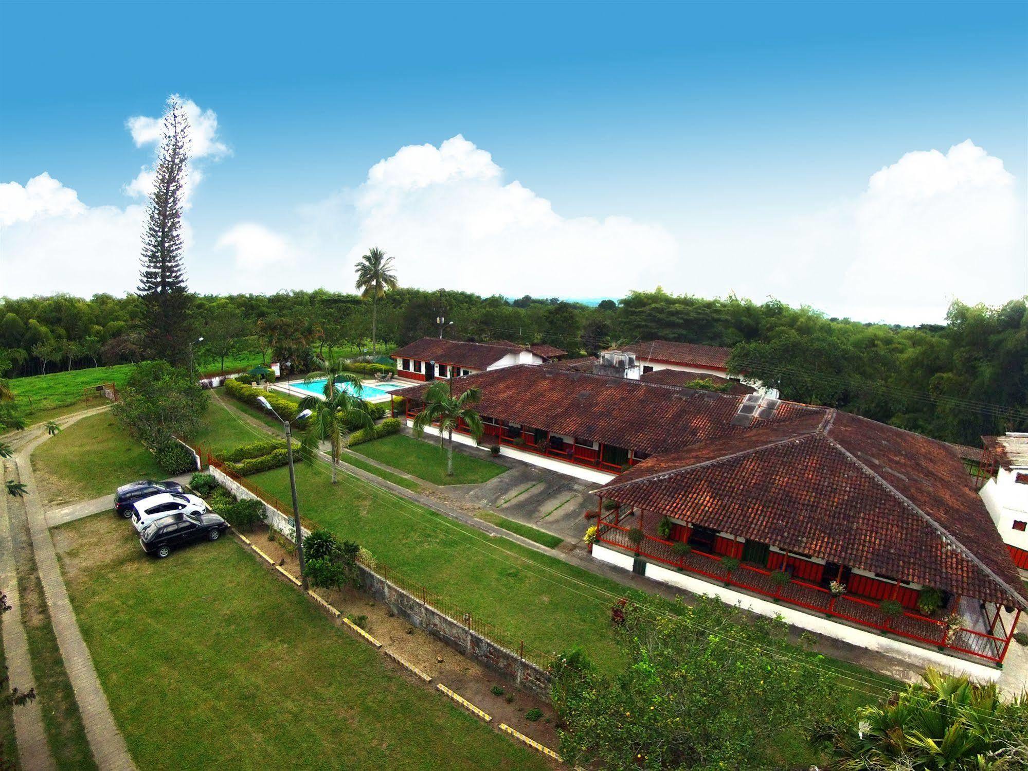 Hotel Campestre La Floresta Puerto Espejo エクステリア 写真