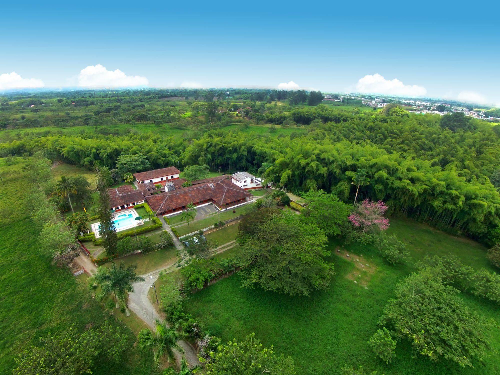 Hotel Campestre La Floresta Puerto Espejo エクステリア 写真