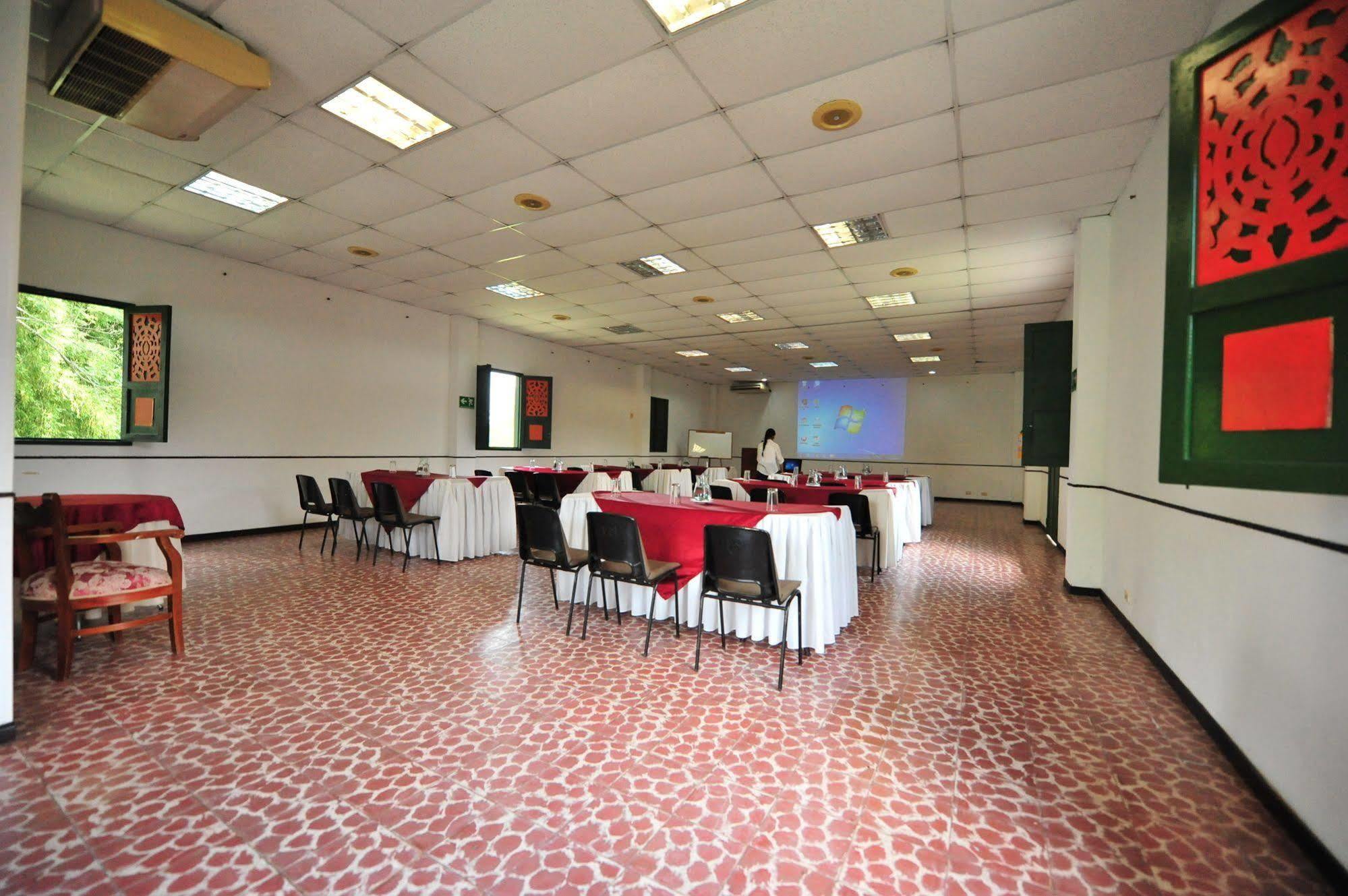 Hotel Campestre La Floresta Puerto Espejo エクステリア 写真