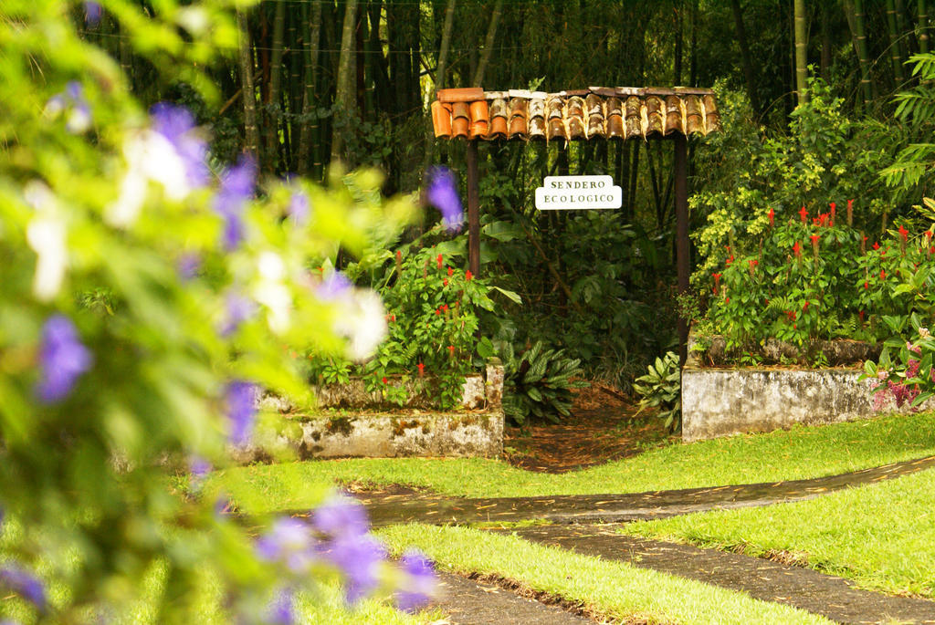 Hotel Campestre La Floresta Puerto Espejo エクステリア 写真