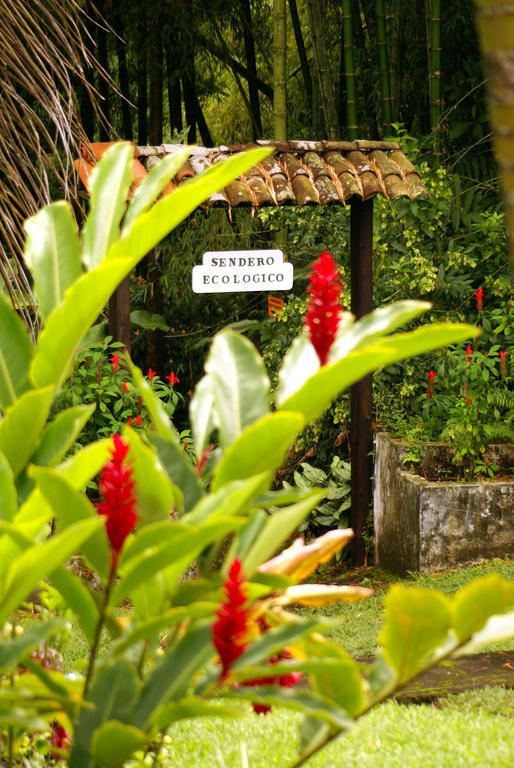 Hotel Campestre La Floresta Puerto Espejo エクステリア 写真