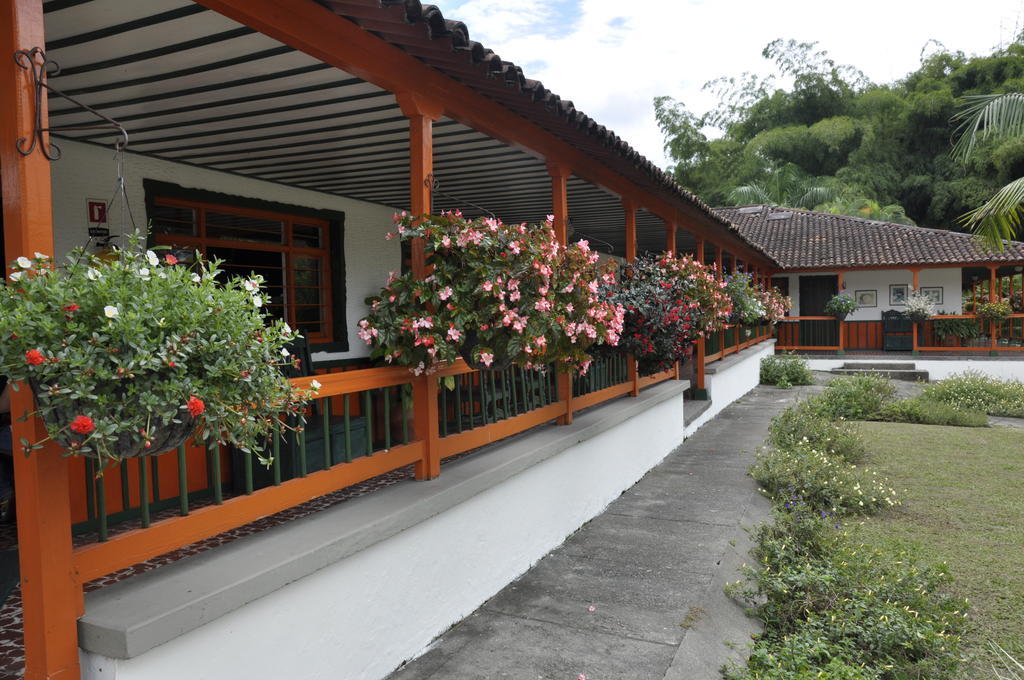 Hotel Campestre La Floresta Puerto Espejo エクステリア 写真